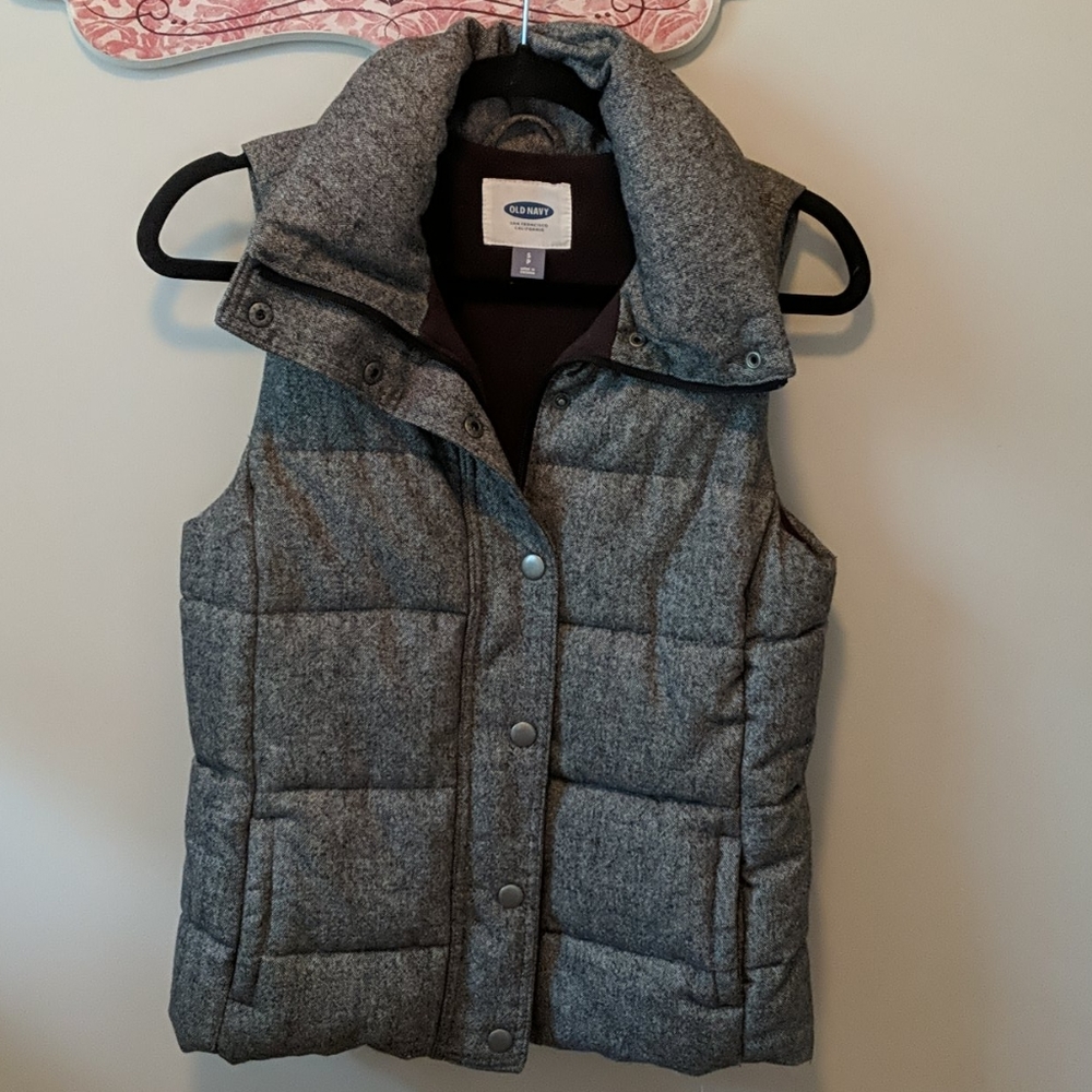 EUC Old Navy Puffer Vest